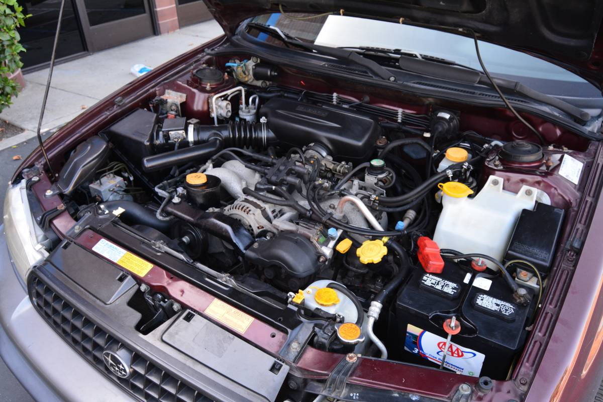 1999 Subaru Legacy Engine